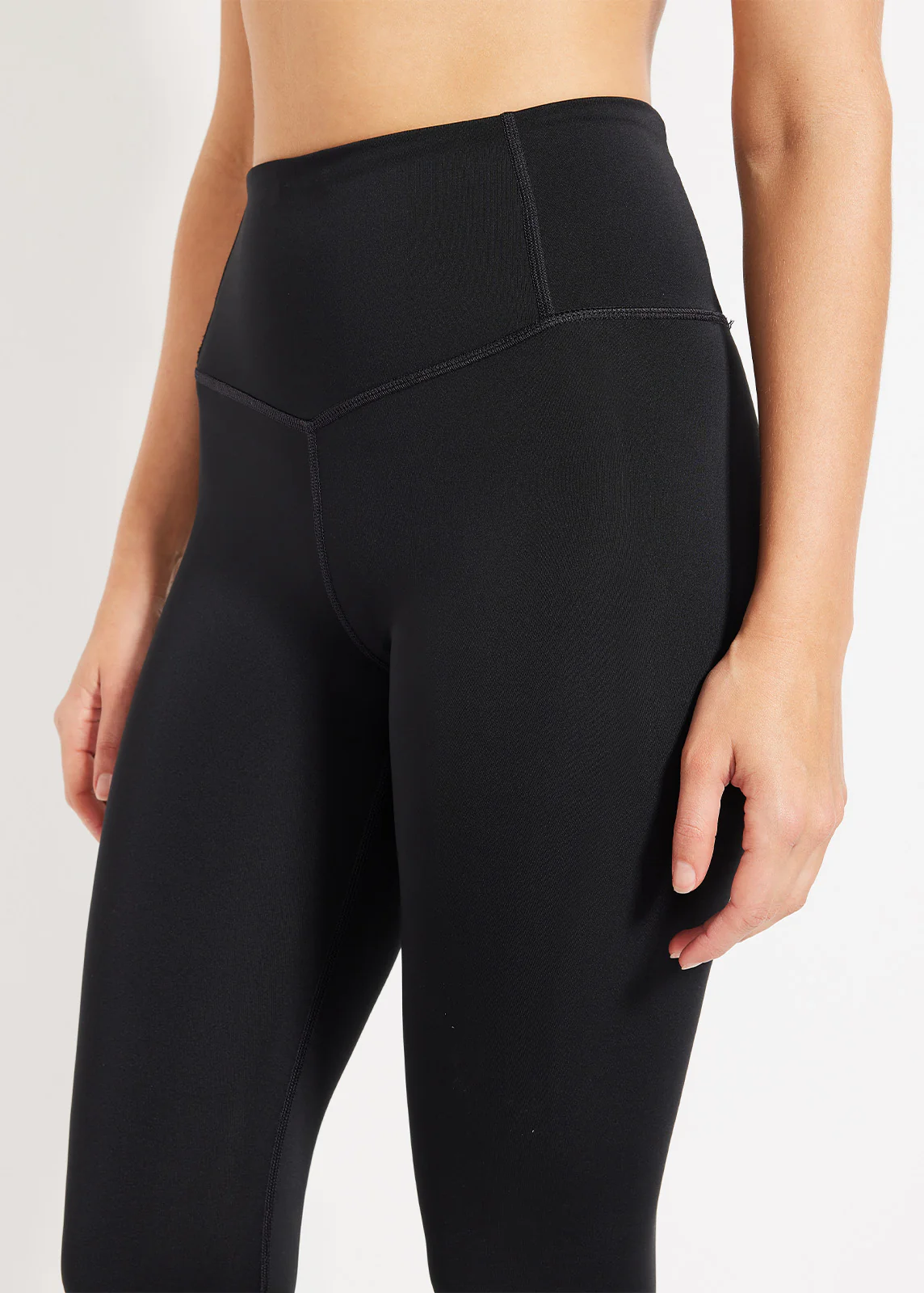 Essential Pocket Ankle Legging - Image 4