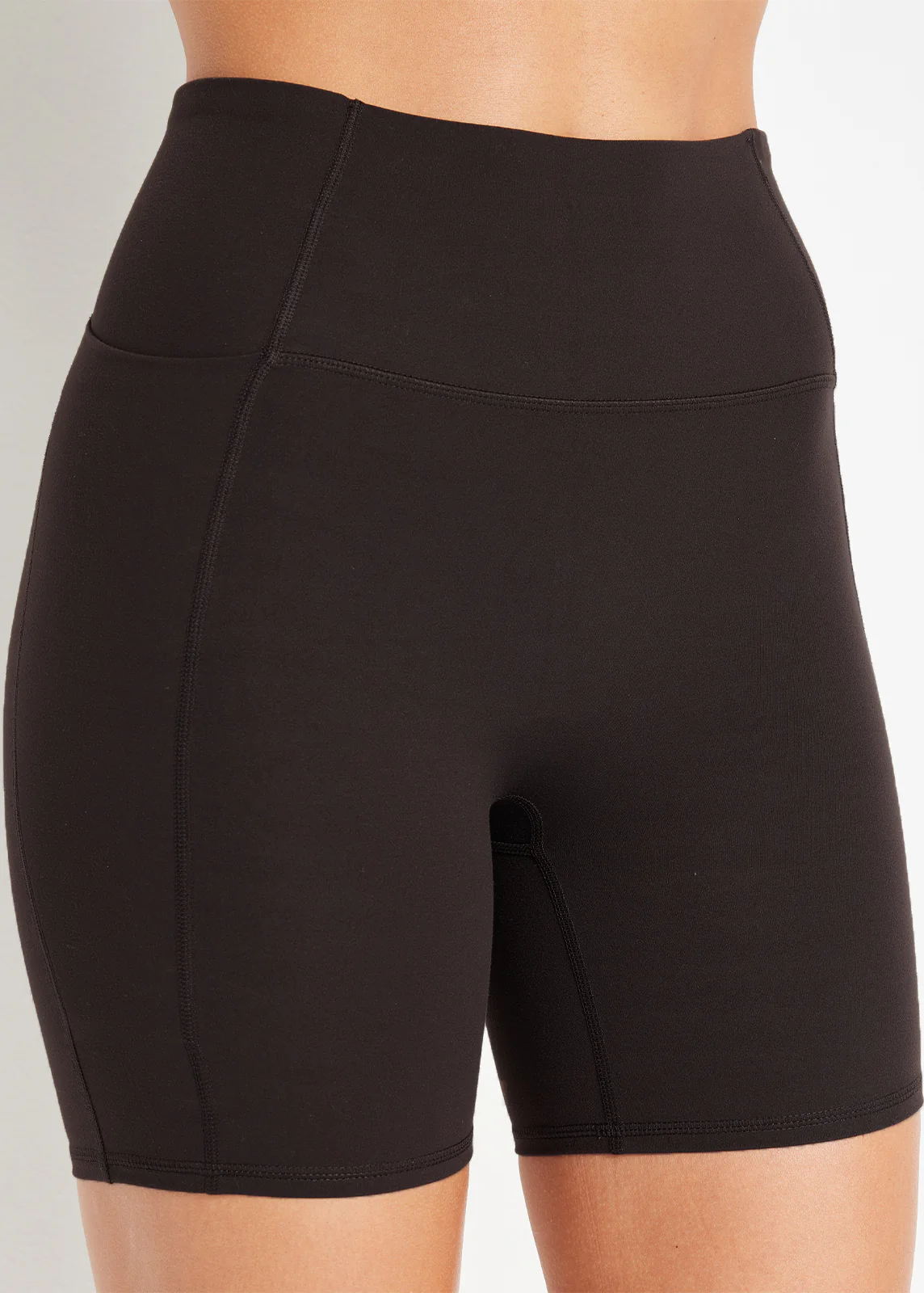 In Motion Side Pocket Short 14cm - Image 3