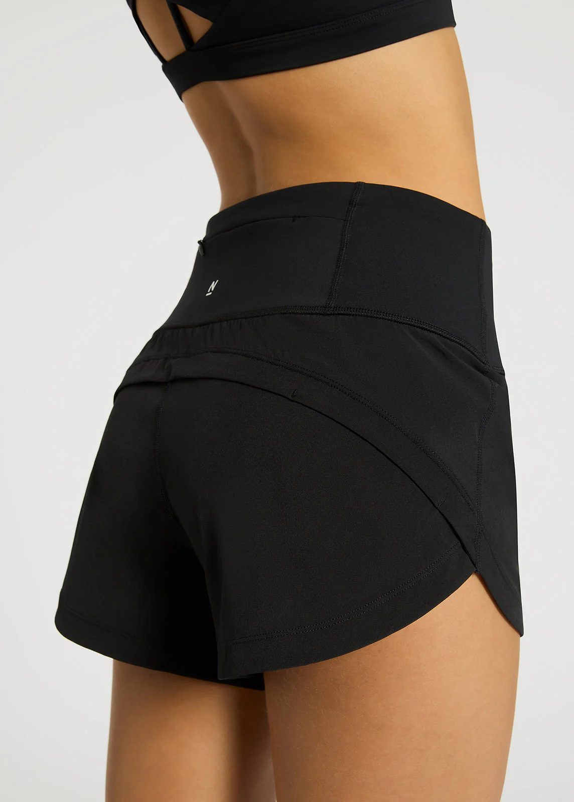 In Tempo Woven Short - Image 4
