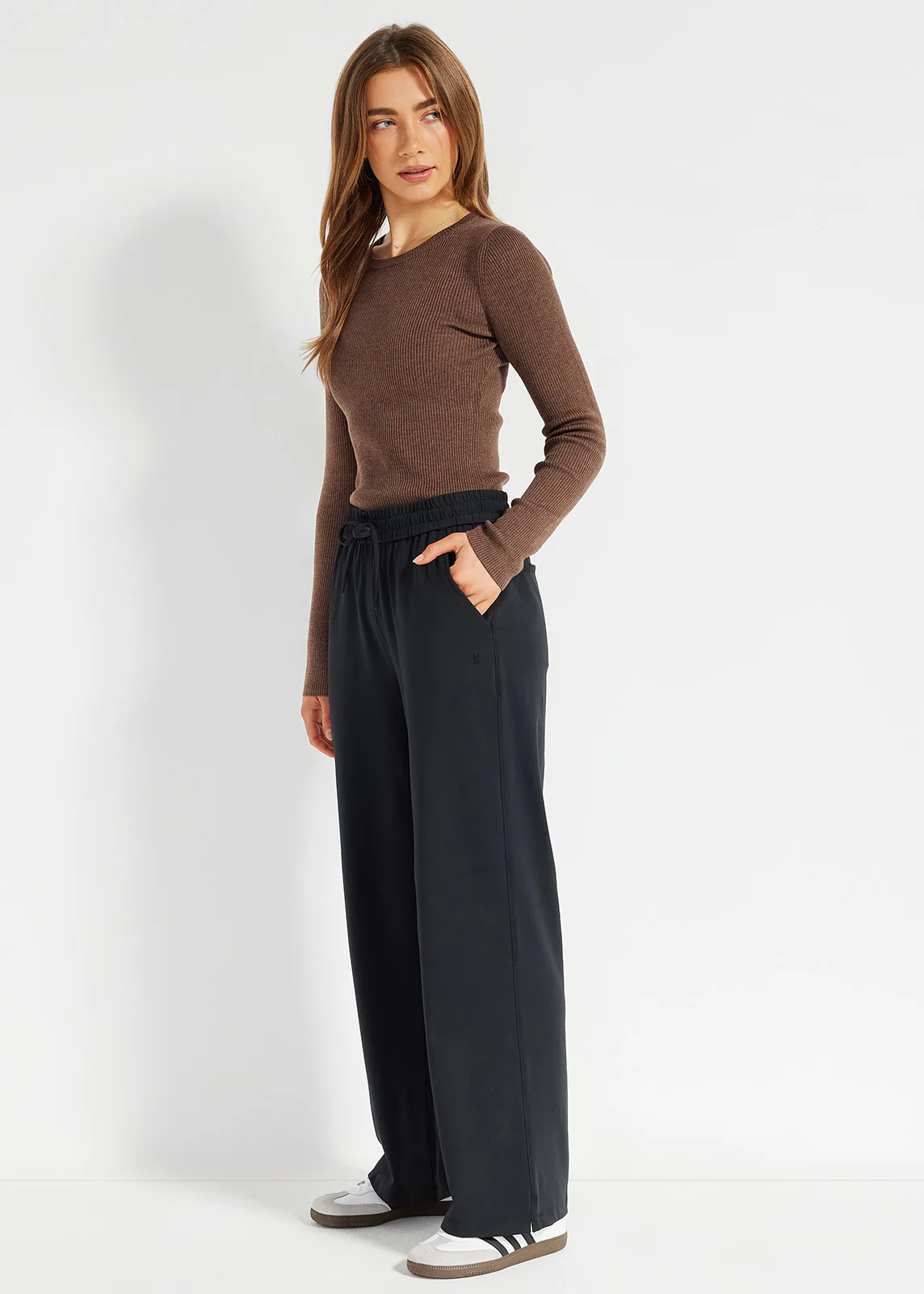 Travel Wide Leg Pant - Image 4